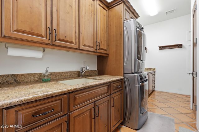 12558 N FOUNTAIN HILLS Boulevard, Fountain Hills, AZ 85268