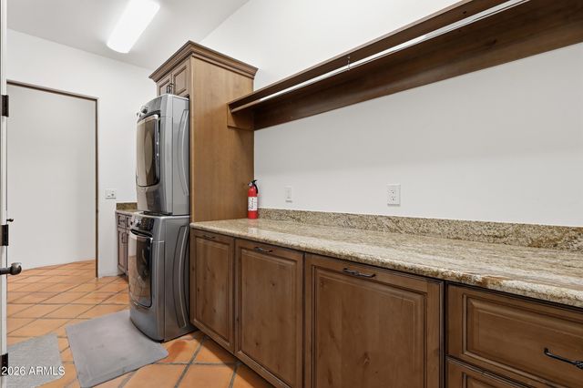 12558 N FOUNTAIN HILLS Boulevard, Fountain Hills, AZ 85268
