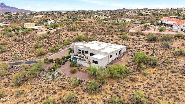 12558 N FOUNTAIN HILLS Boulevard, Fountain Hills, AZ 85268