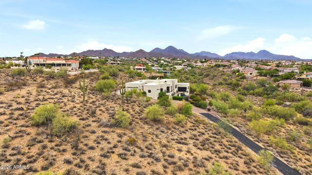 12558 N FOUNTAIN HILLS Boulevard, Fountain Hills, AZ 85268