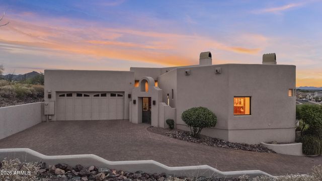 12558 N FOUNTAIN HILLS Boulevard, Fountain Hills, AZ 85268