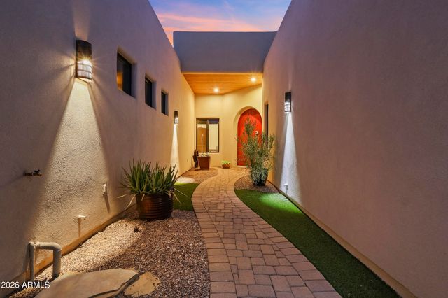 12558 N FOUNTAIN HILLS Boulevard, Fountain Hills, AZ 85268