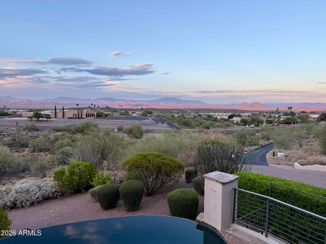 12558 N FOUNTAIN HILLS Boulevard, Fountain Hills, AZ 85268