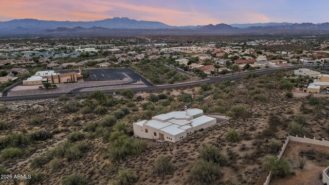 12558 N FOUNTAIN HILLS Boulevard, Fountain Hills, AZ 85268