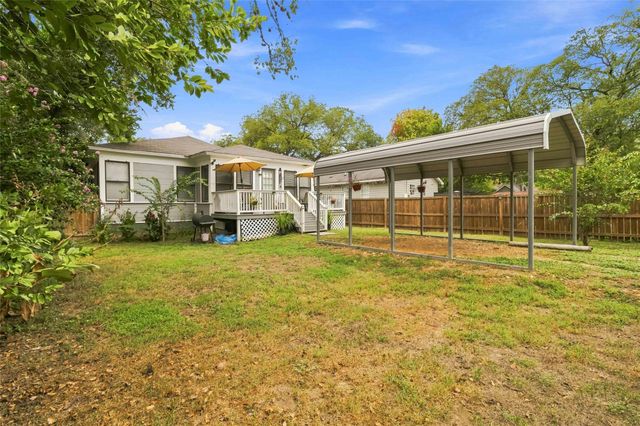 505 Lee ST, Smithville, TX 78957