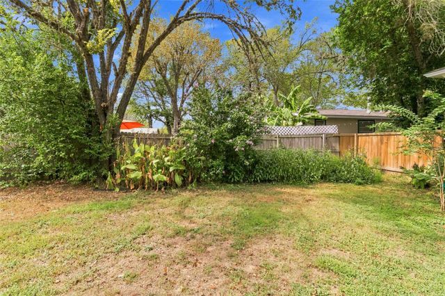 505 Lee ST, Smithville, TX 78957