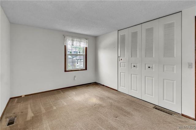 1367 Vanderbilt Avenue, North Tonawanda, NY 14120