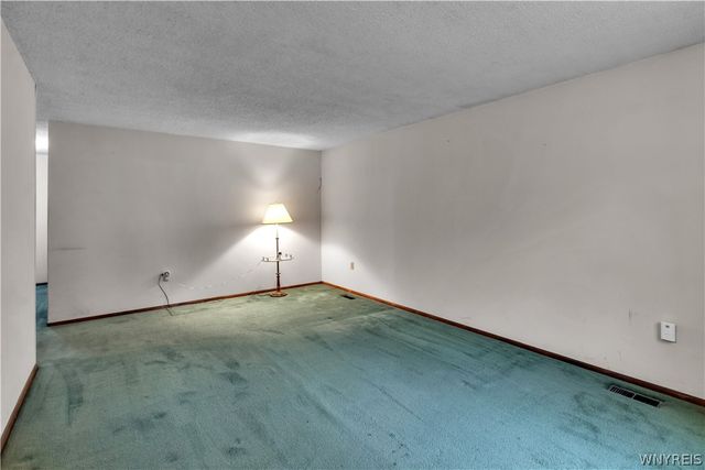 1367 Vanderbilt Avenue, North Tonawanda, NY 14120