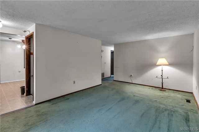 1367 Vanderbilt Avenue, North Tonawanda, NY 14120