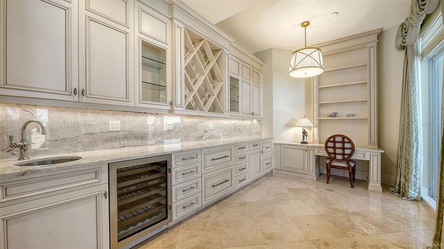 4127 GULF OF MEXICO DRIVE N102, Longboat Key, FL 34228