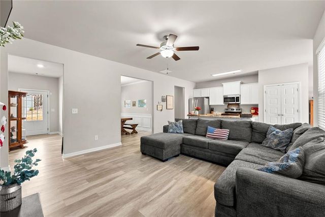 195 Cedar Drive, Pendergrass, GA 30567