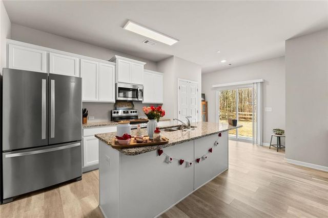 195 Cedar Drive, Pendergrass, GA 30567