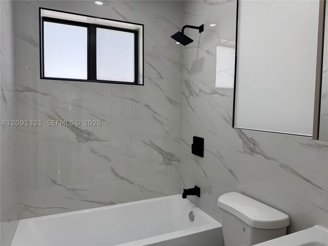 1901 NW 30th St 2, Miami, FL 33142