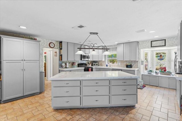 8386 AUSTIN ROAD, Melrose, FL 32666