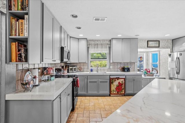 8386 AUSTIN ROAD, Melrose, FL 32666