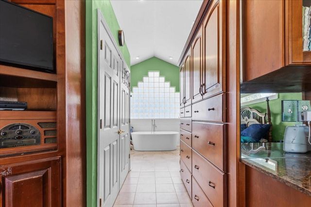 8386 AUSTIN ROAD, Melrose, FL 32666