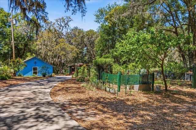 8386 AUSTIN ROAD, Melrose, FL 32666