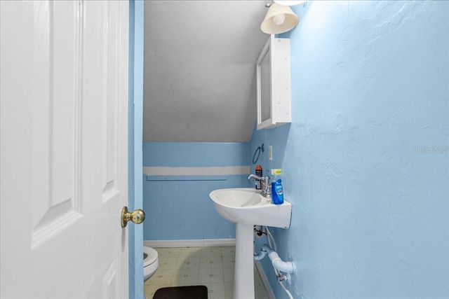 8386 AUSTIN ROAD, Melrose, FL 32666