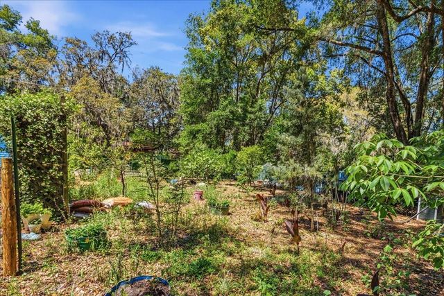 8386 AUSTIN ROAD, Melrose, FL 32666