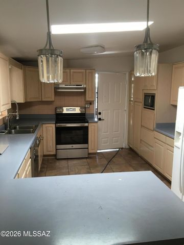 1301 N Painted Hills Road, Tucson, AZ 85745