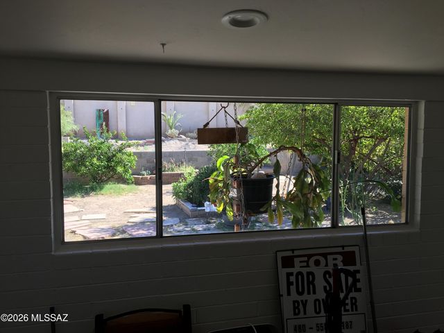 1301 N Painted Hills Road, Tucson, AZ 85745