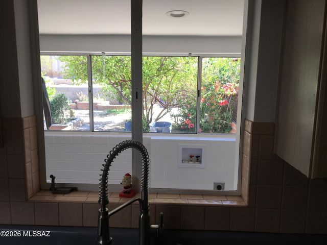1301 N Painted Hills Road, Tucson, AZ 85745