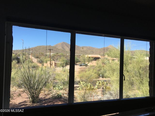 1301 N Painted Hills Road, Tucson, AZ 85745