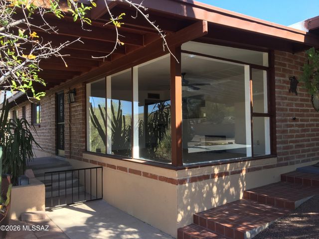 1301 N Painted Hills Road, Tucson, AZ 85745