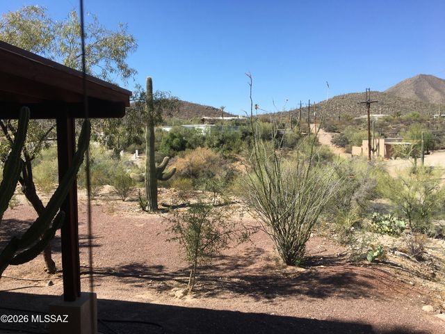 1301 N Painted Hills Road, Tucson, AZ 85745