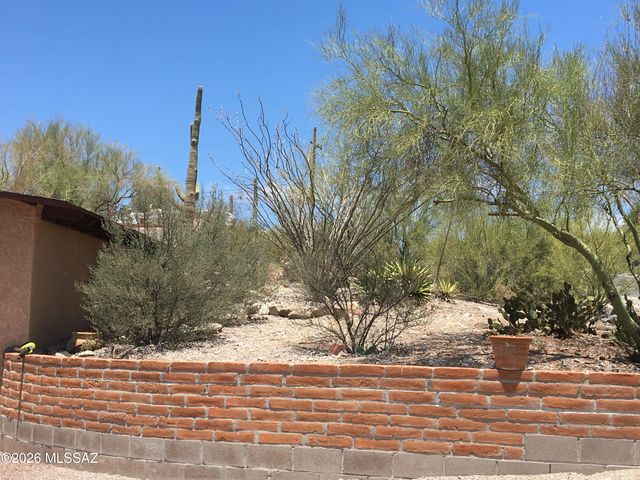 1301 N Painted Hills Road, Tucson, AZ 85745