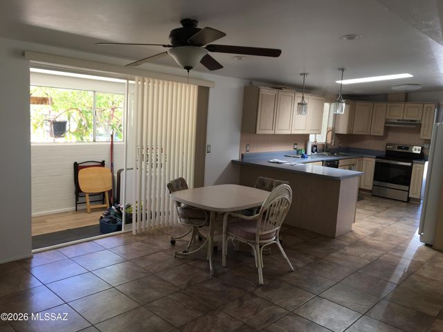1301 N Painted Hills Road, Tucson, AZ 85745