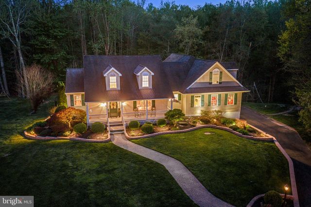 8 CLIFF CT, Sewell, NJ 08080