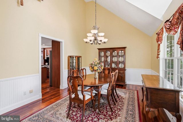 8 CLIFF CT, Sewell, NJ 08080