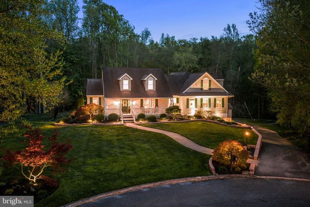 8 CLIFF CT, Sewell, NJ 08080