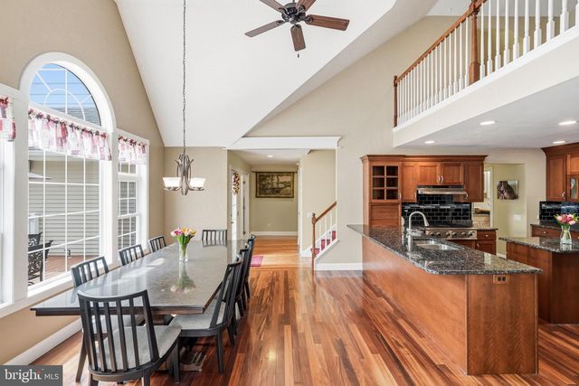 8 CLIFF CT, Sewell, NJ 08080