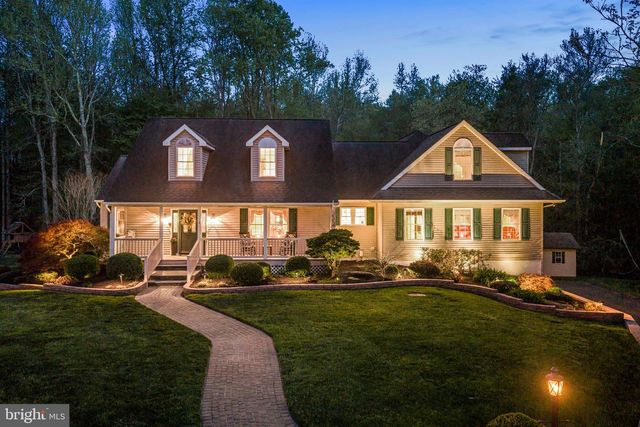 8 CLIFF CT, Sewell, NJ 08080