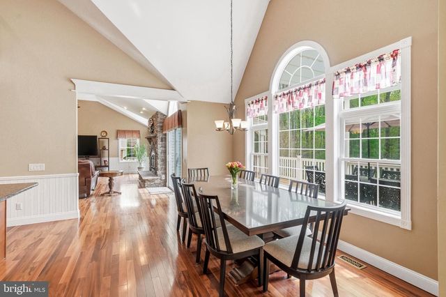 8 CLIFF CT, Sewell, NJ 08080