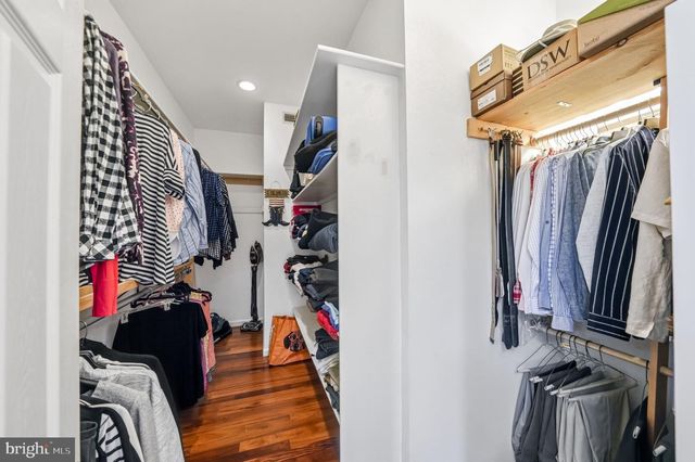 8 CLIFF CT, Sewell, NJ 08080