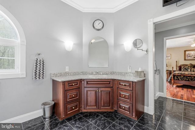 8 CLIFF CT, Sewell, NJ 08080