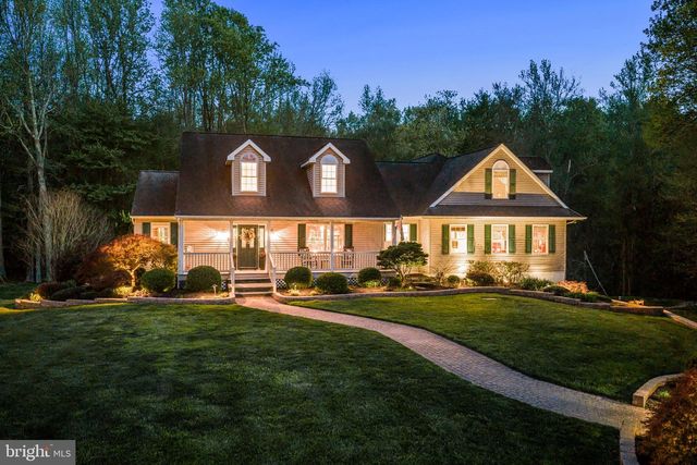 8 CLIFF CT, Sewell, NJ 08080