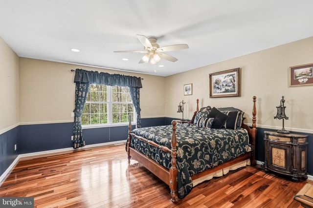 8 CLIFF CT, Sewell, NJ 08080