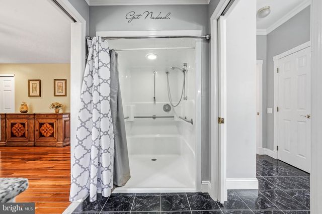 8 CLIFF CT, Sewell, NJ 08080