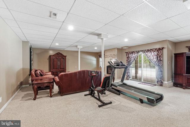 8 CLIFF CT, Sewell, NJ 08080