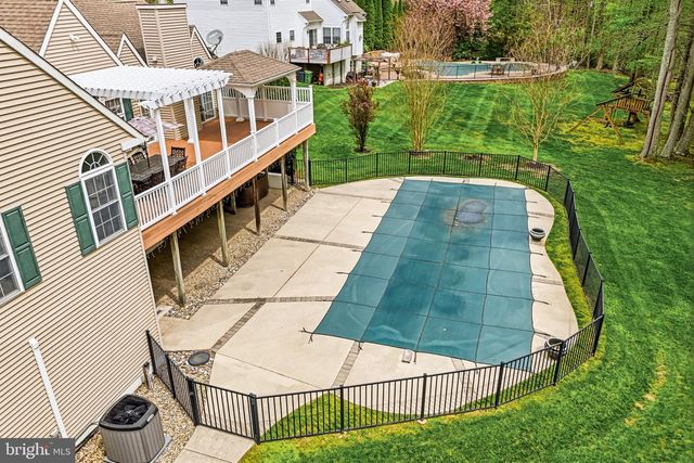 8 CLIFF CT, Sewell, NJ 08080