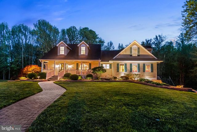 8 CLIFF CT, Sewell, NJ 08080