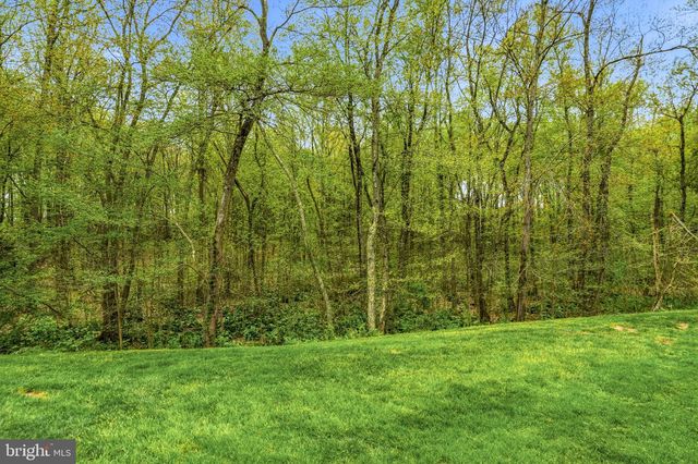 8 CLIFF CT, Sewell, NJ 08080