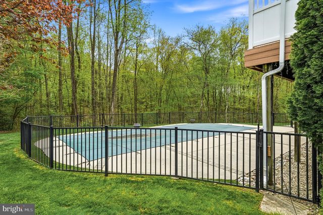 8 CLIFF CT, Sewell, NJ 08080