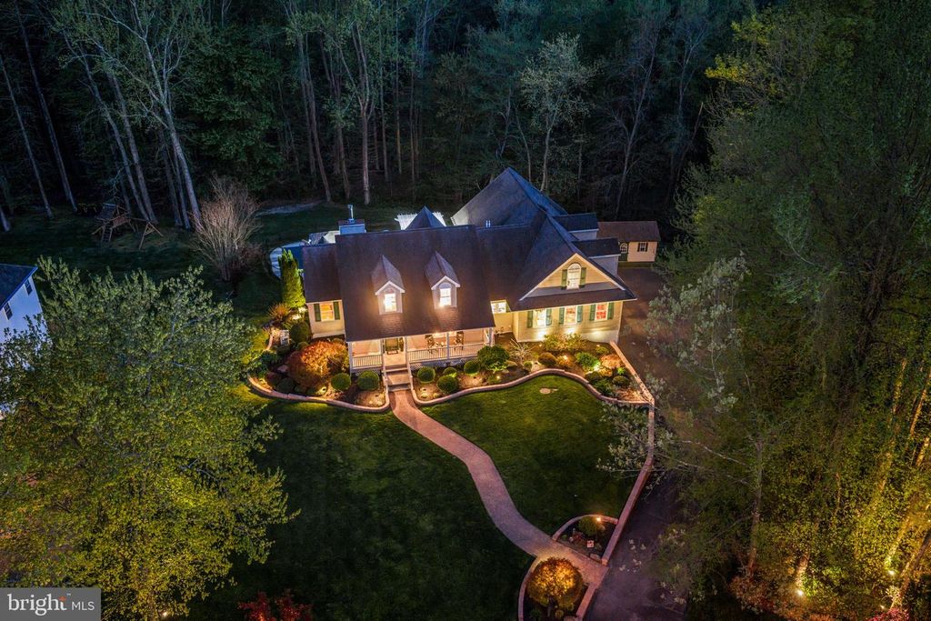 8 CLIFF CT, Sewell, NJ 08080