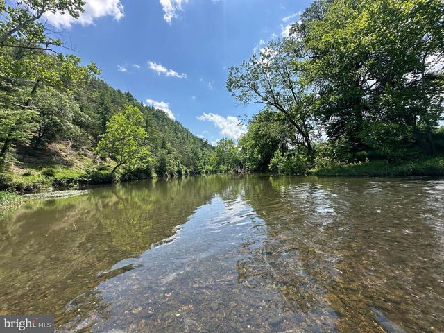 200 AC ON CACAPON RIVER & GW NATIONAL FOREST, Yellow Spring, WV 26865