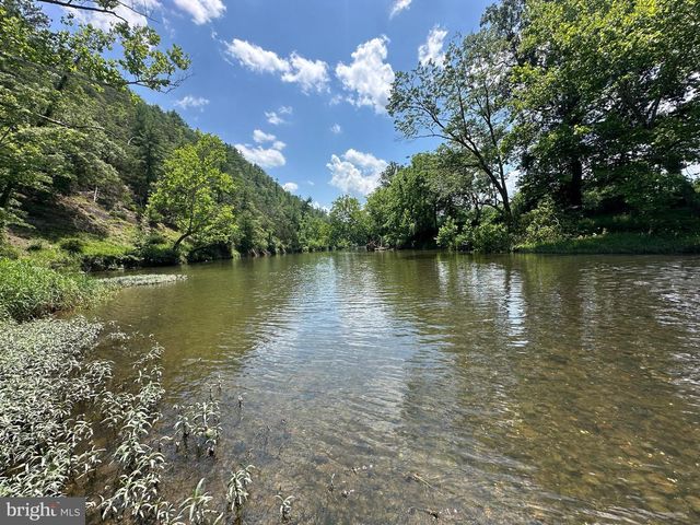 200 AC ON CACAPON RIVER & GW NATIONAL FOREST, Yellow Spring, WV 26865